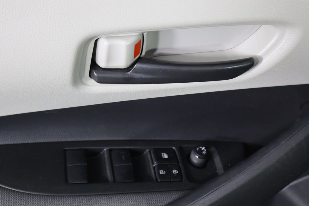Used 2022 Toyota Corolla LE image 20