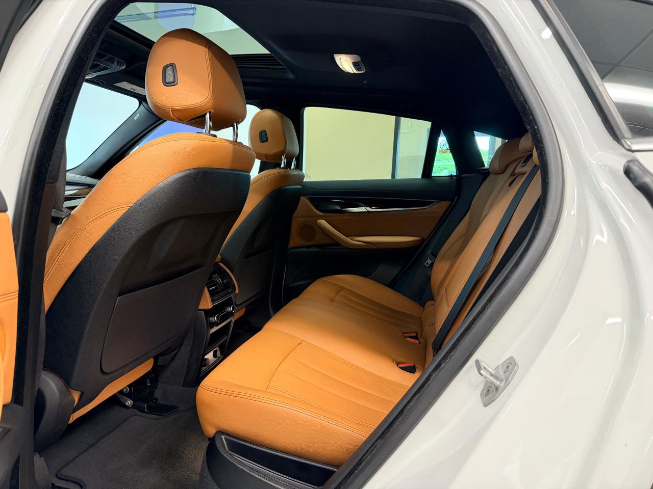 Used 2019 BMW X6 sDrive35i RWD image 23