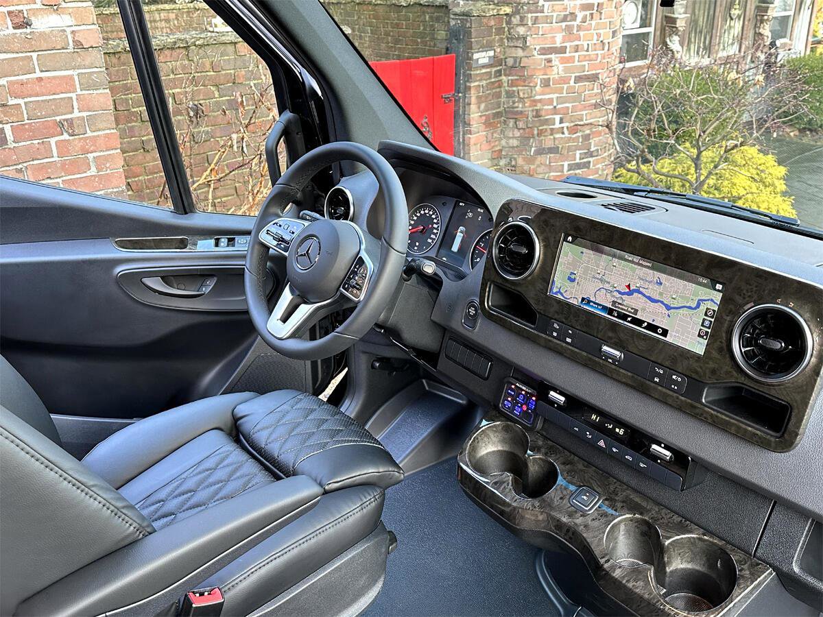 Used 2024 Mercedes-Benz Sprinter 3500 image 14