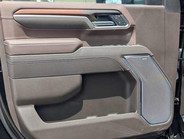 New 2025 GMC Sierra 2500 Denali w/ Denali Reserve Package image 13