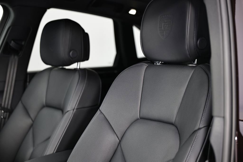 New 2026 Porsche Macan Turbo image 24