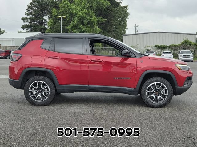 Used 2025 Jeep Compass Trailhawk w/ Trailhawk Elite Group AWD/4WD image 6