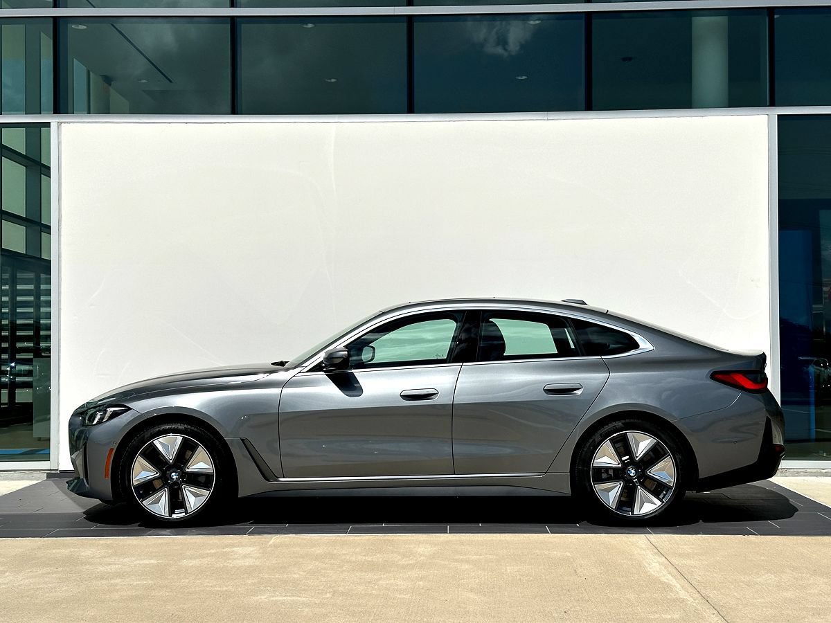 New 2026 BMW i4 eDrive40 w/ Premium Package RWD image 8