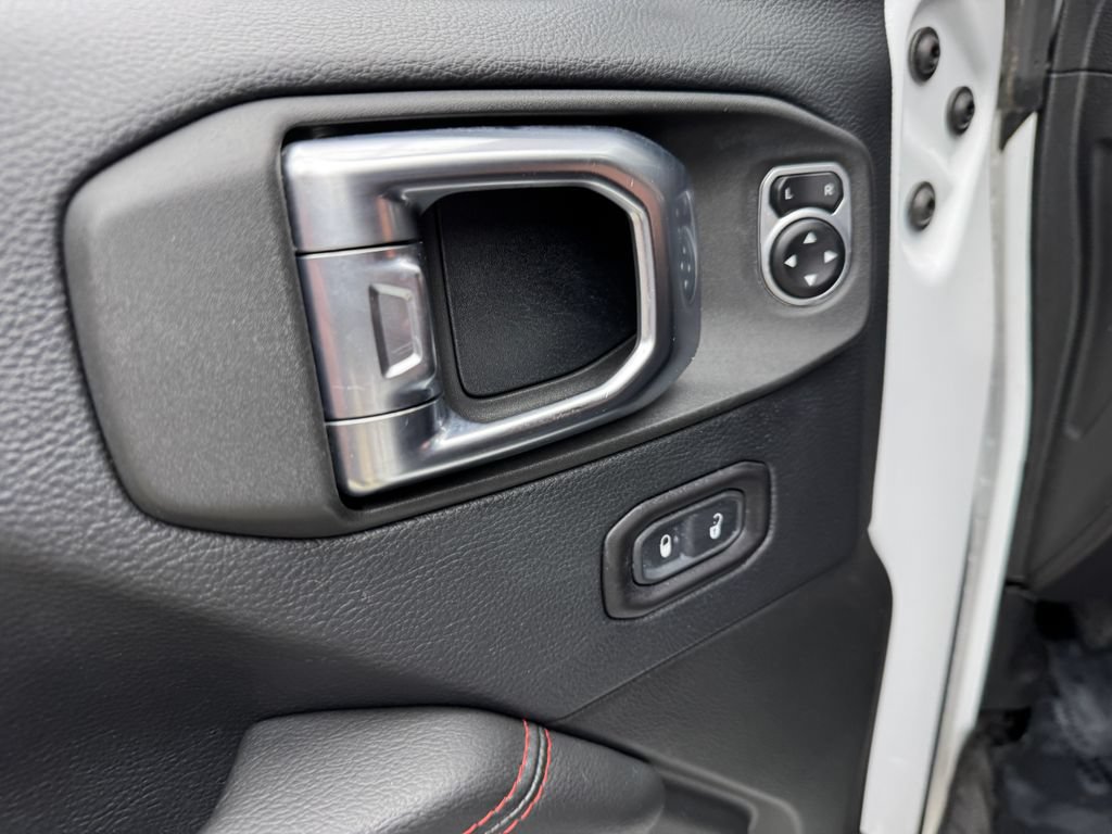 Used 2018 Jeep Wrangler Unlimited Rubicon AWD/4WD image 11