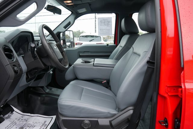 Used 2016 Ford F250 XL w/ XL Appearance Package image 2