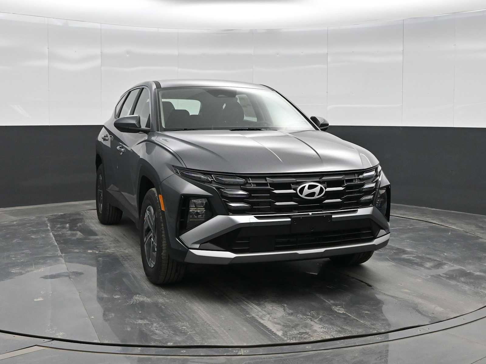 New 2026 Hyundai Tucson Blue SE image 2