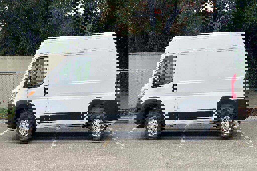 New 2026 RAM ProMaster 2500 w/ Convenience Group image 7