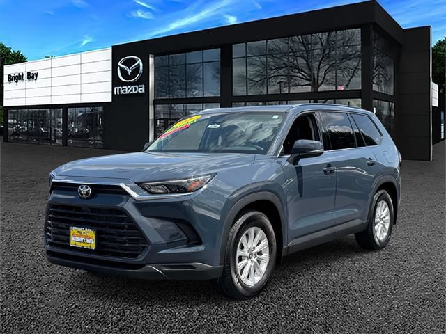 Used 2026 Toyota Grand Highlander AWD image 2