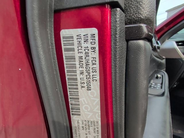 Used 2023 Jeep Grand Cherokee Altitude image 37