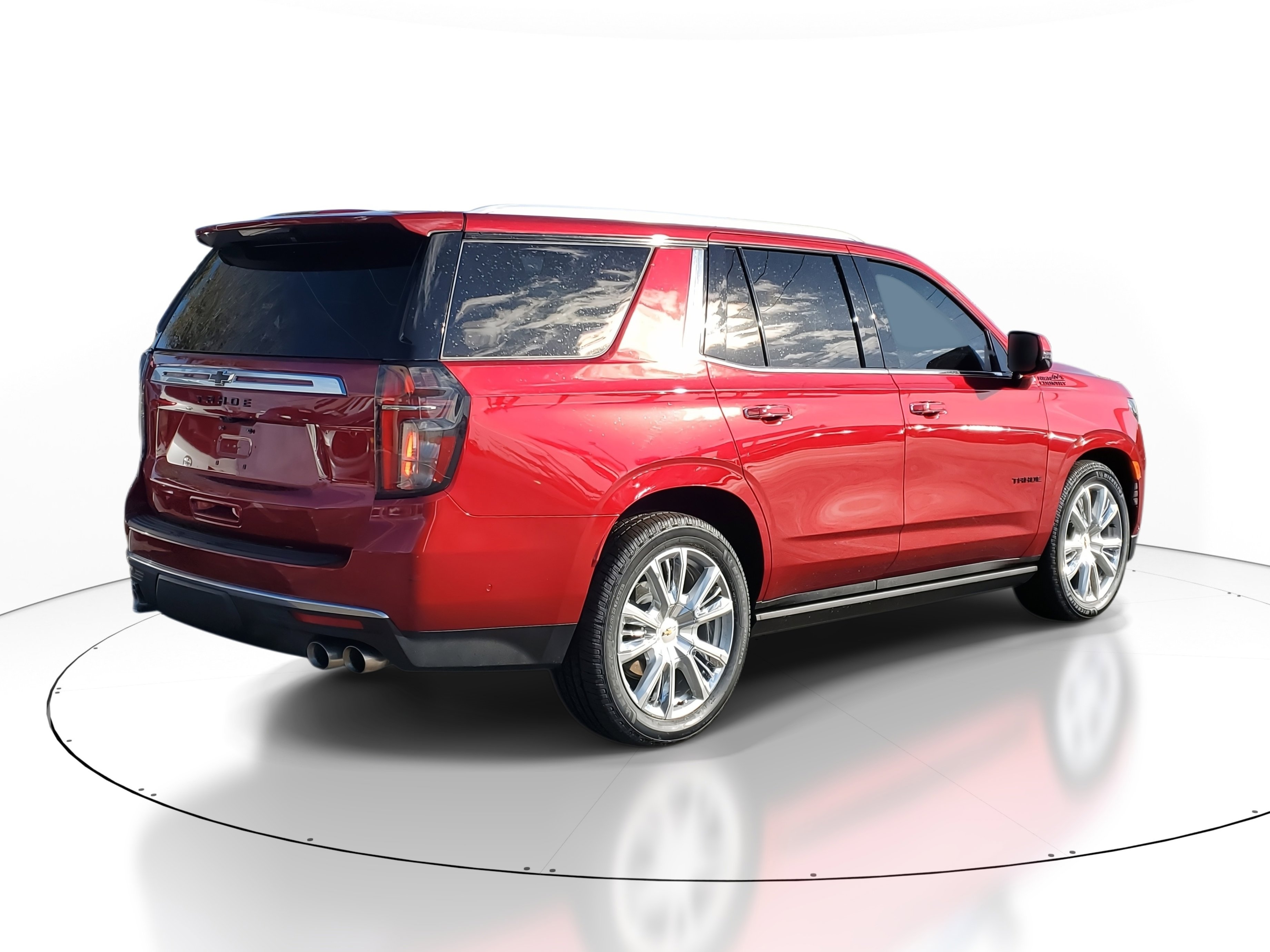 Used 2024 Chevrolet Tahoe High Country w/ Advanced Technology Package RWD image 4