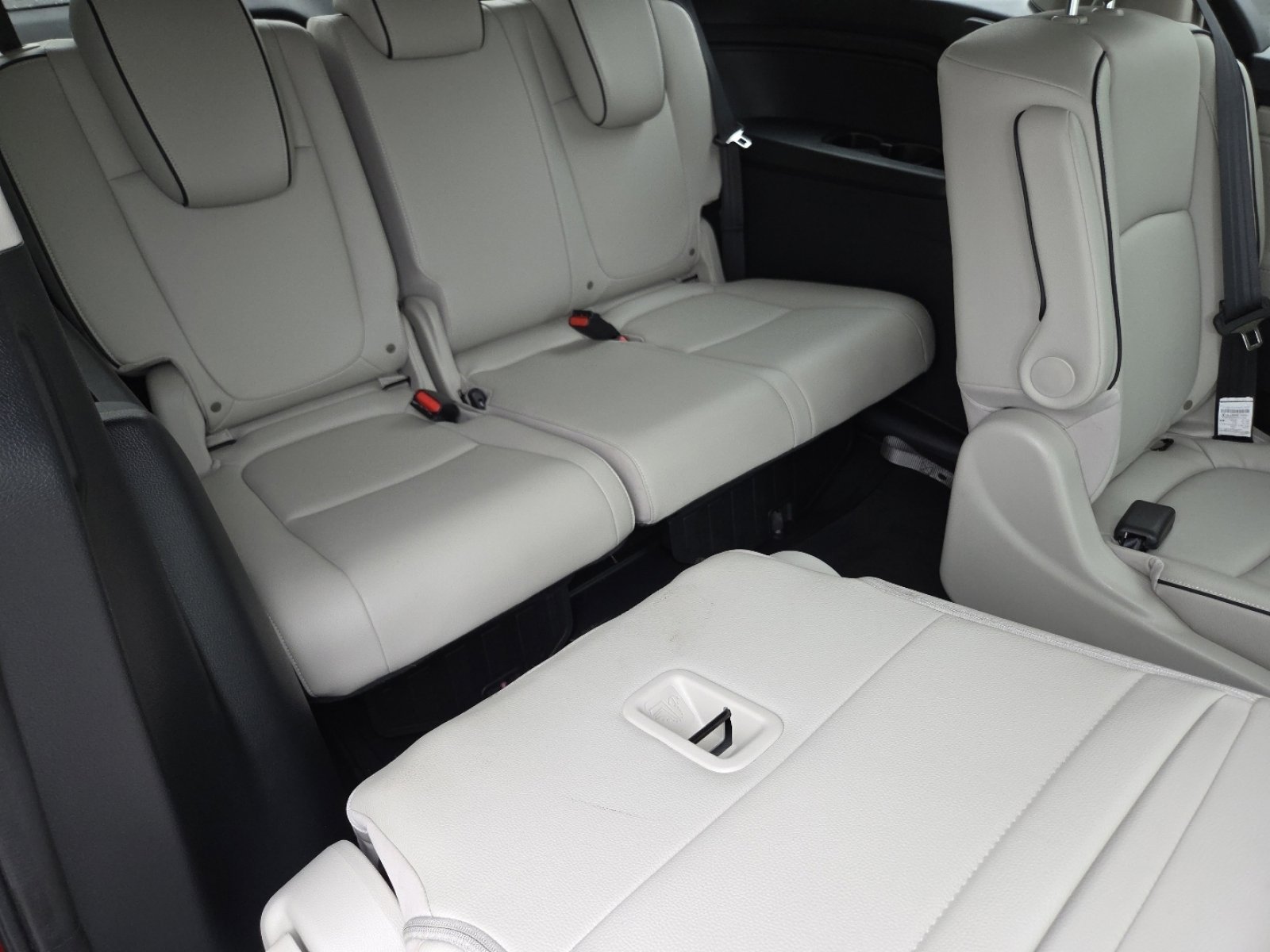 Certified 2025 Honda Odyssey Touring image 29