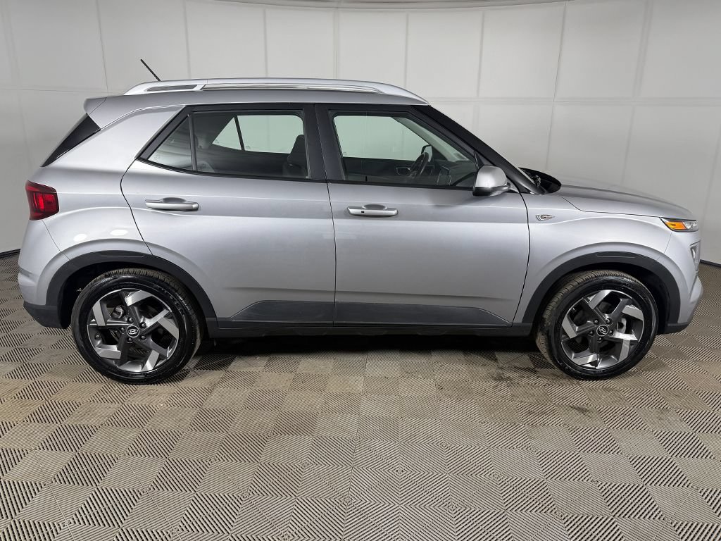 Certified 2026 Hyundai Venue SEL FWD image 14