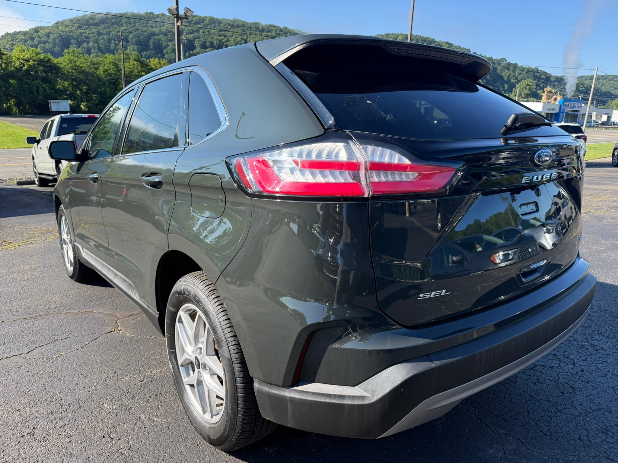 Used 2024 Ford Edge SEL w/ Convenience Package AWD/4WD image 7