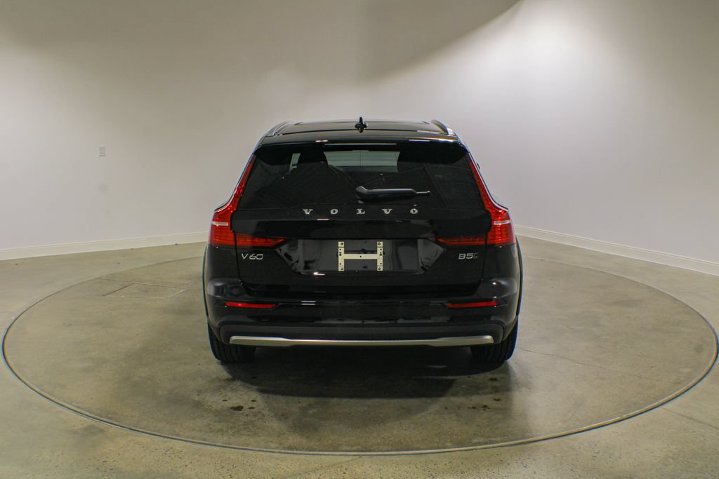 New 2026 Volvo V60 B5 Cross Country Plus w/ Climate Package AWD/4WD image 4