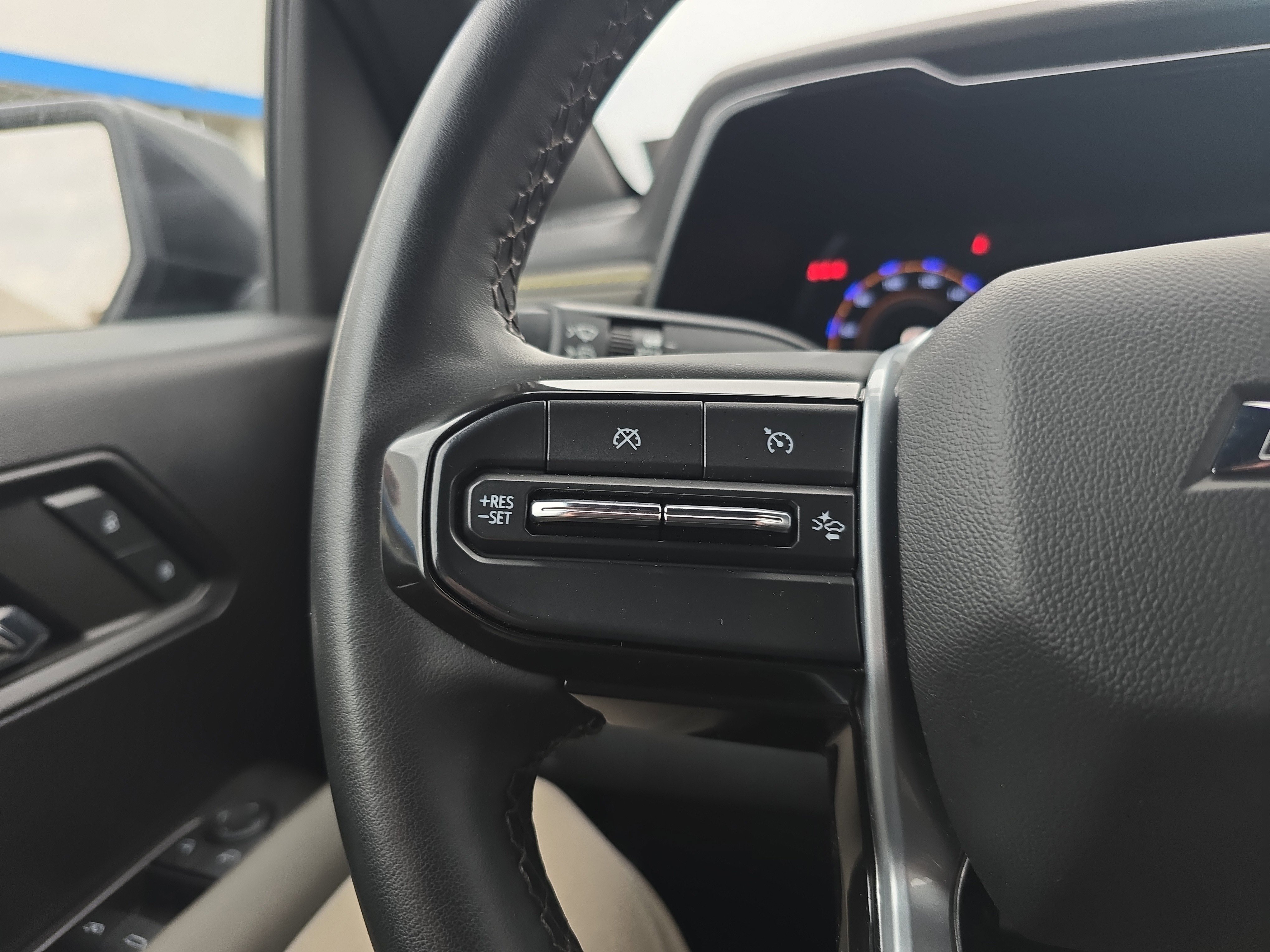 Used 2024 Chevrolet Colorado ZR2 w/ Technology Package image 22