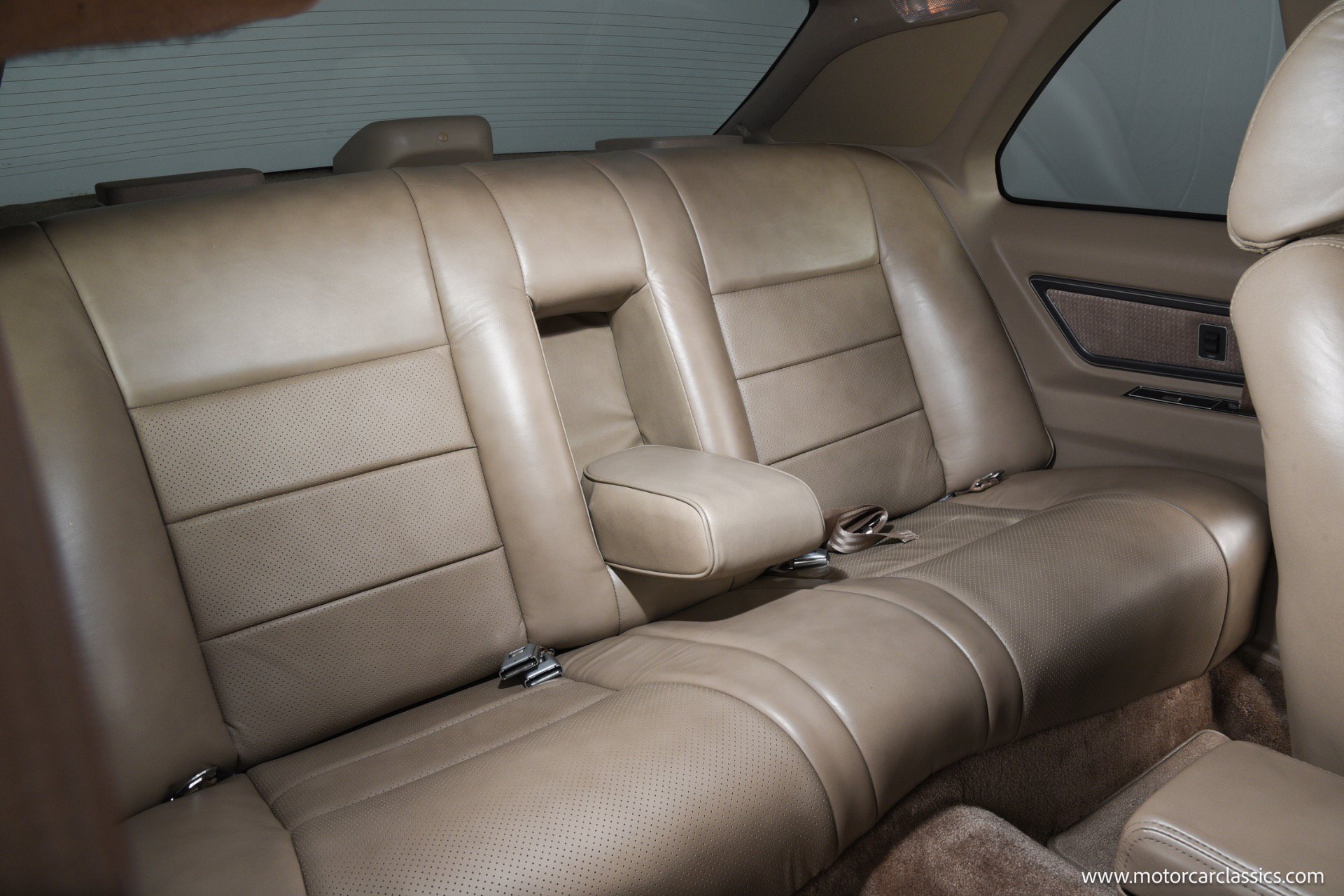Used 1988 Lincoln Mark VII LSC RWD image 34