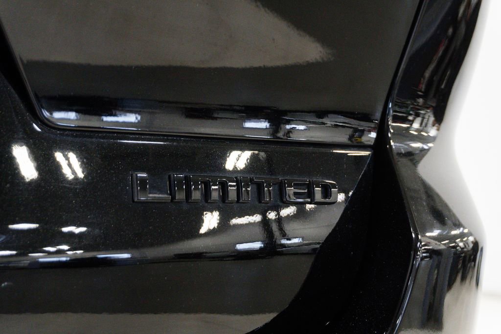 Certified 2024 Jeep Grand Cherokee L Limited w/ Black Appearance Package image 28