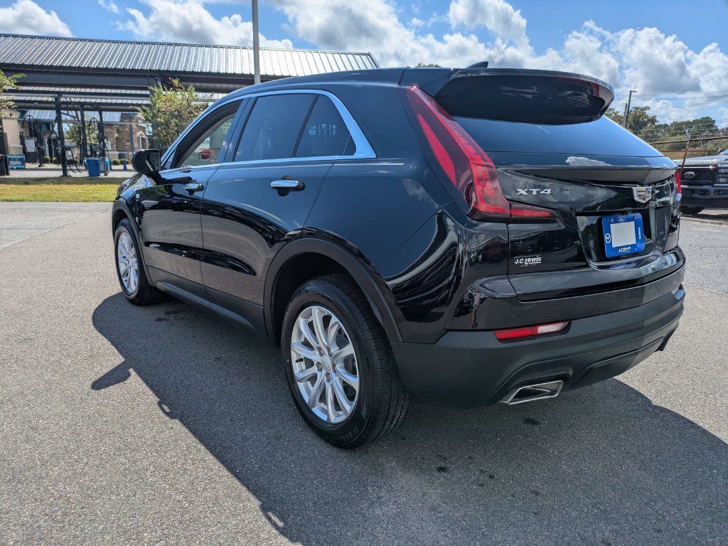 Used 2023 Cadillac XT4 Luxury FWD image 6