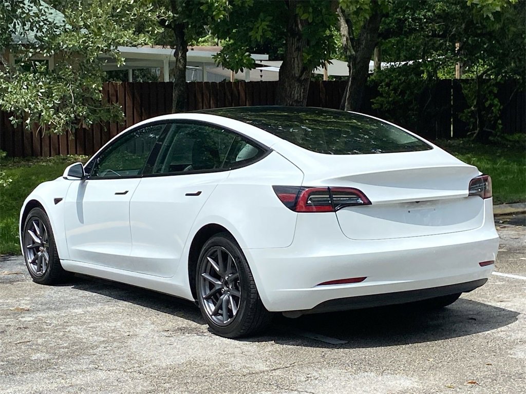 Used 2023 Tesla Model 3 Standard Range image 5