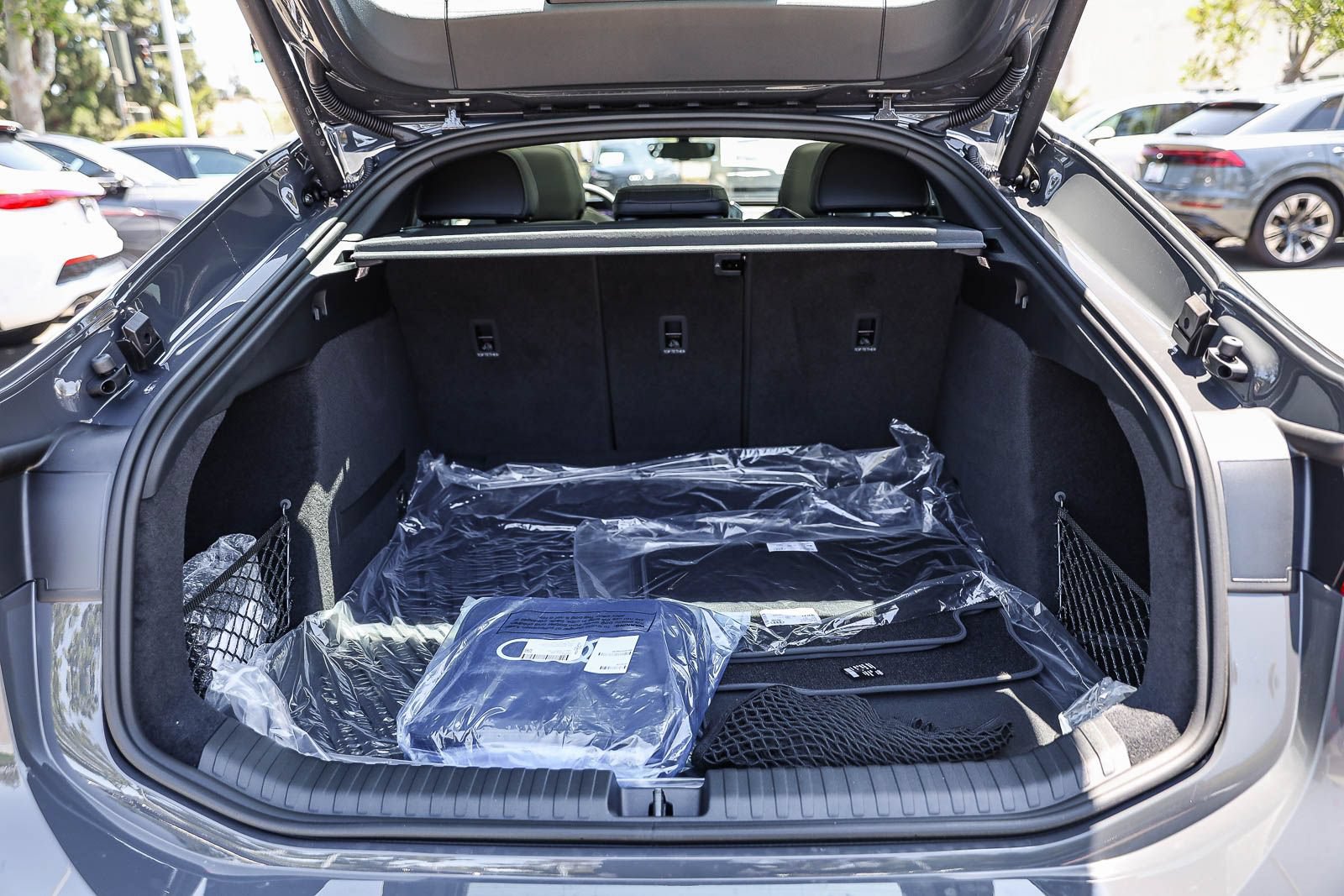 New 2027 Audi A6 e-tron Premium Plus AWD/4WD image 25