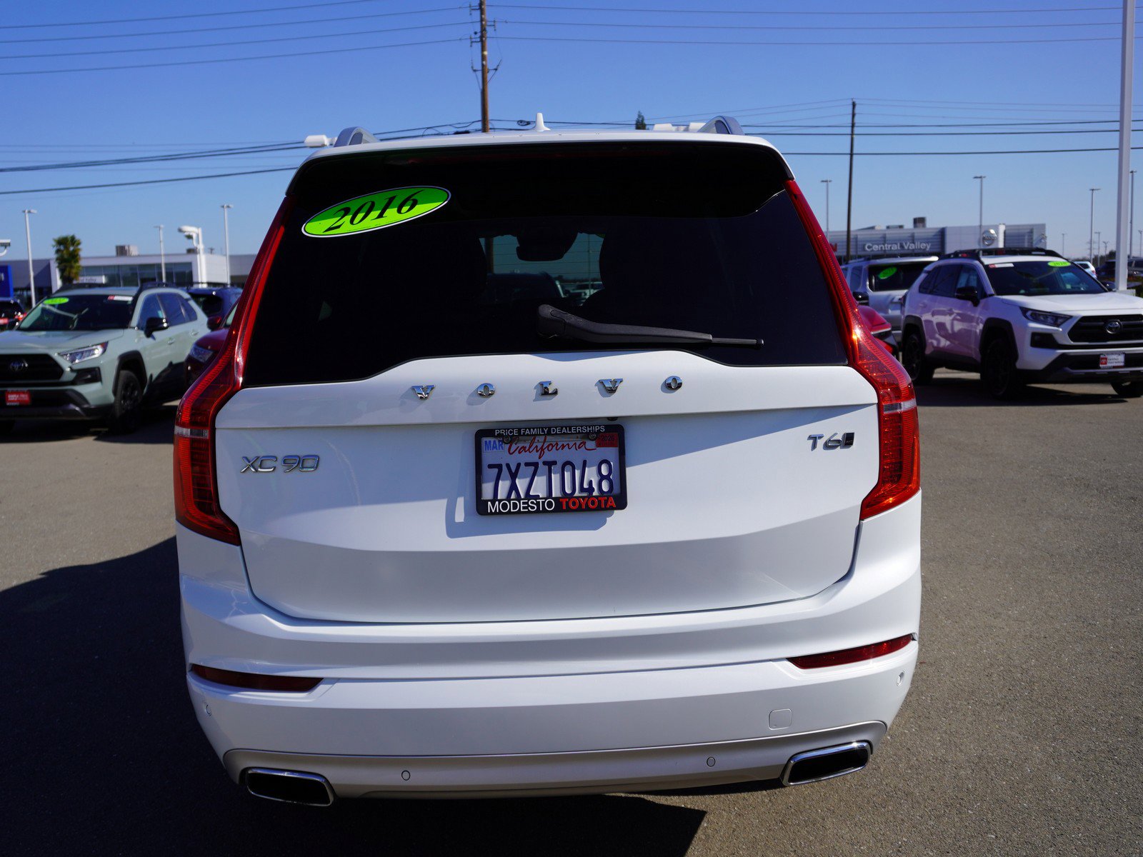Used 2016 Volvo XC90 T6 Momentum image 10