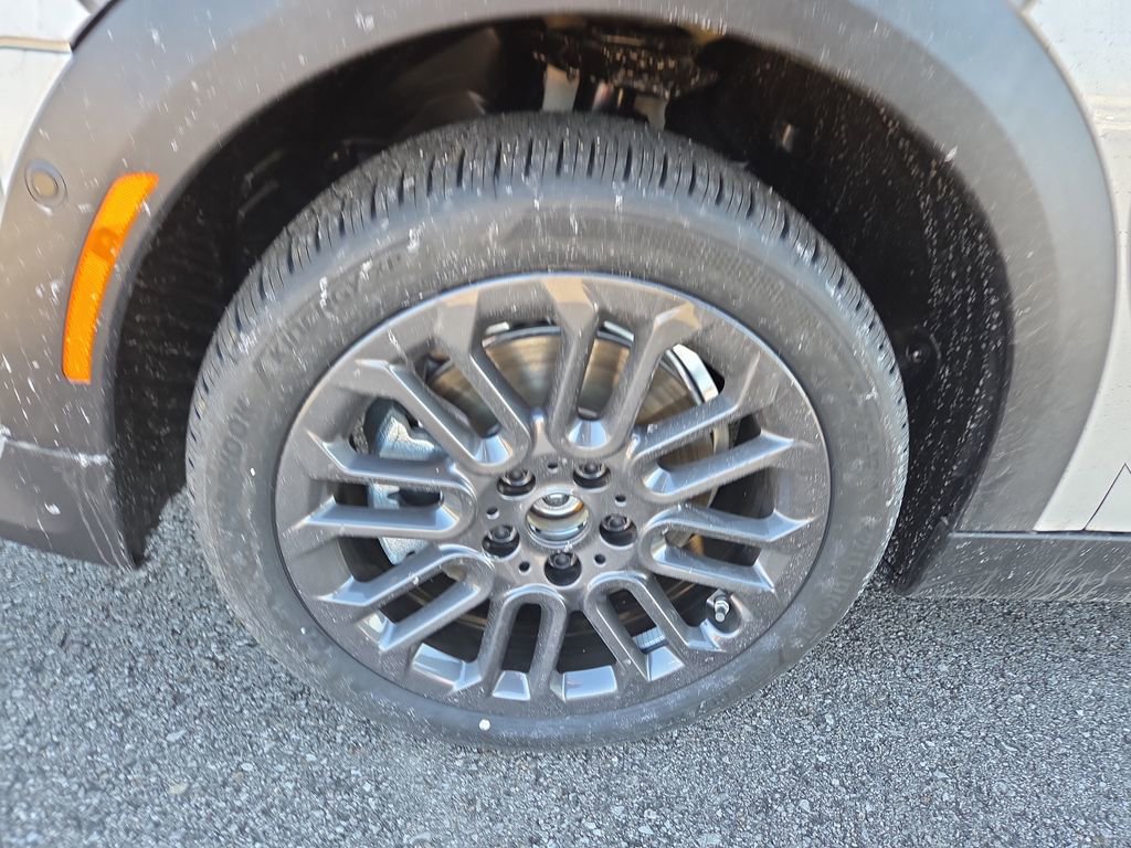 New 2026 MINI Cooper 4-Door Hardtop image 4