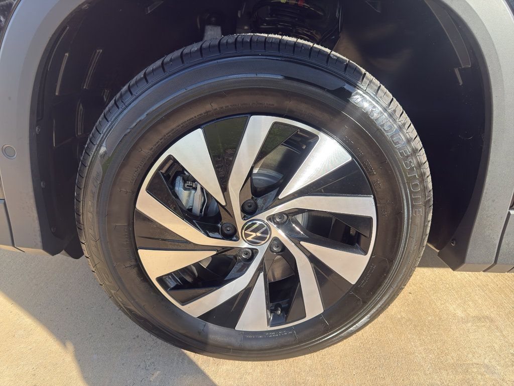 New 2025 Volkswagen Tiguan S image 16