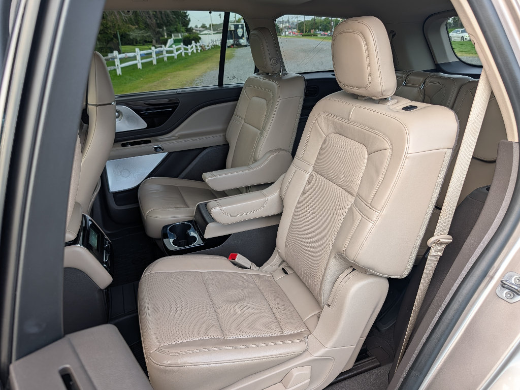 Used 2020 Lincoln Aviator Reserve w/ Equipment Group 202A AWD/4WD image 18