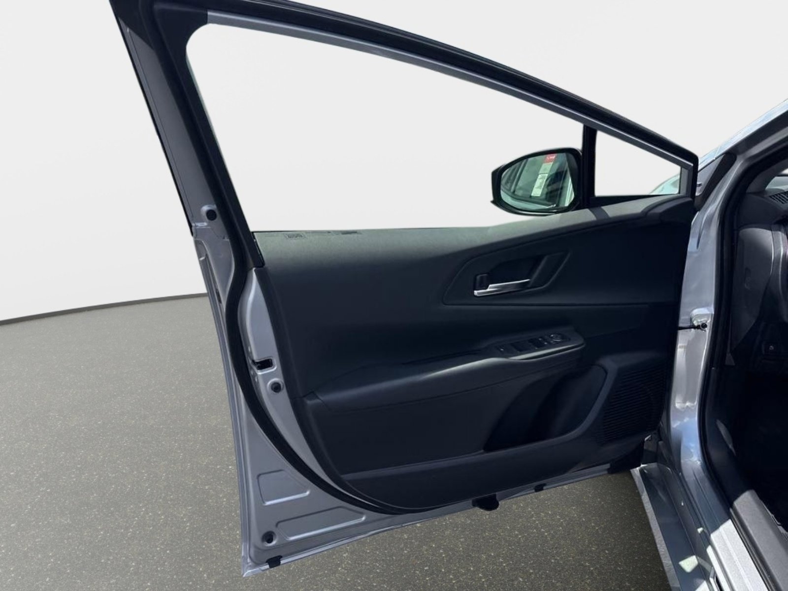 New 2025 Toyota Prius Plug-In Hybrid image 10