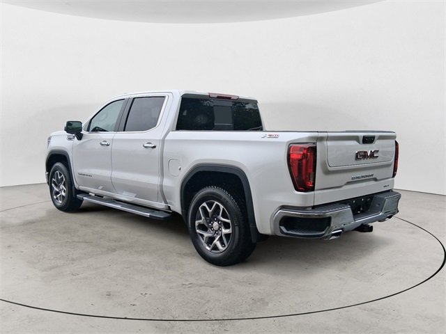 Used 2023 GMC Sierra 1500 SLT image 3