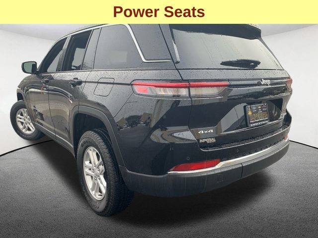 Used 2024 Jeep Grand Cherokee Laredo image 10