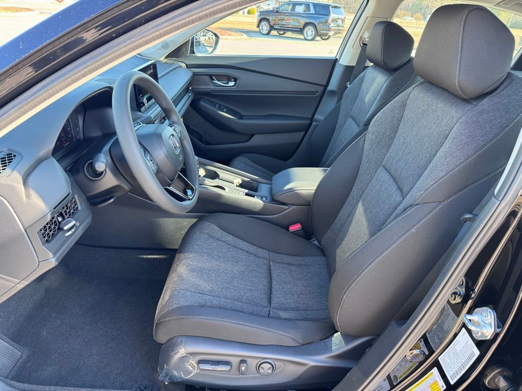 New 2025 Honda Accord SE image 9