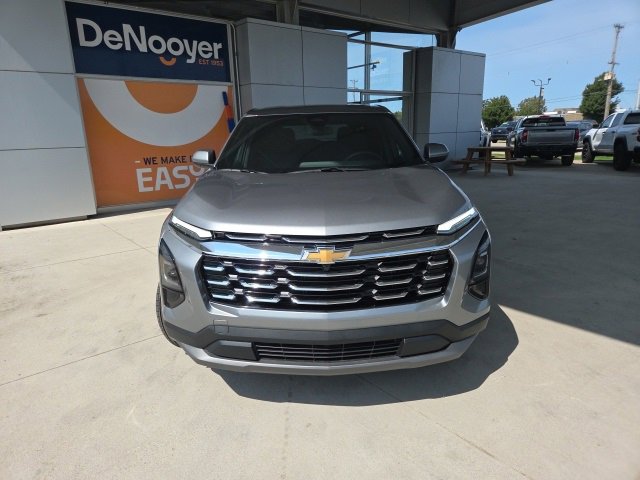 New 2026 Chevrolet Equinox LT image 2