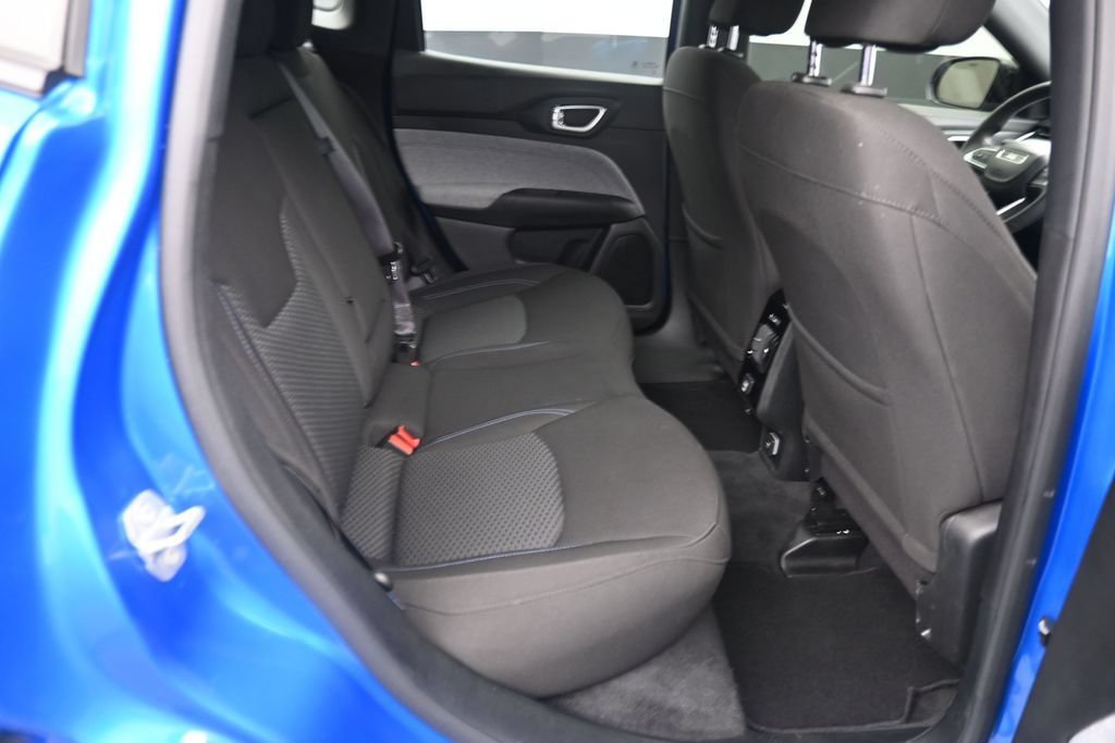 Used 2023 Jeep Compass Sport w/ Mopar Graphics Package AWD/4WD image 13