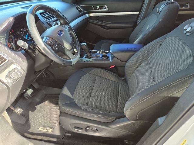 Used 2017 Ford Explorer XLT image 14