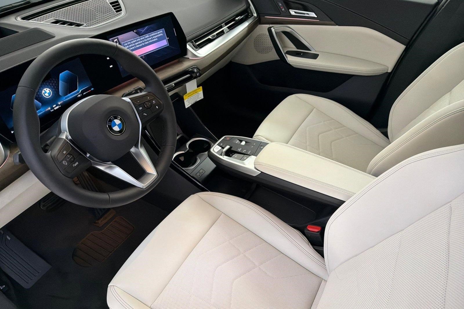 Used 2026 BMW X1 xDrive28i w/ Technology Package AWD/4WD image 4