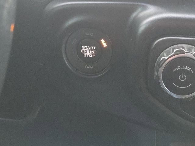 Used 2021 Jeep Gladiator Willys image 37