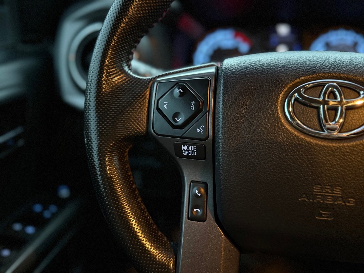 Used 2016 Toyota Tacoma TRD Off-Road w/ Towing Package AWD/4WD image 27