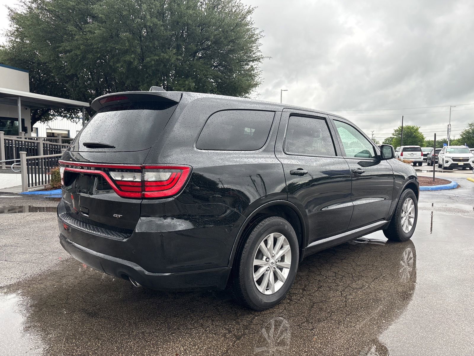 Used 2025 Dodge Durango GT RWD image 3