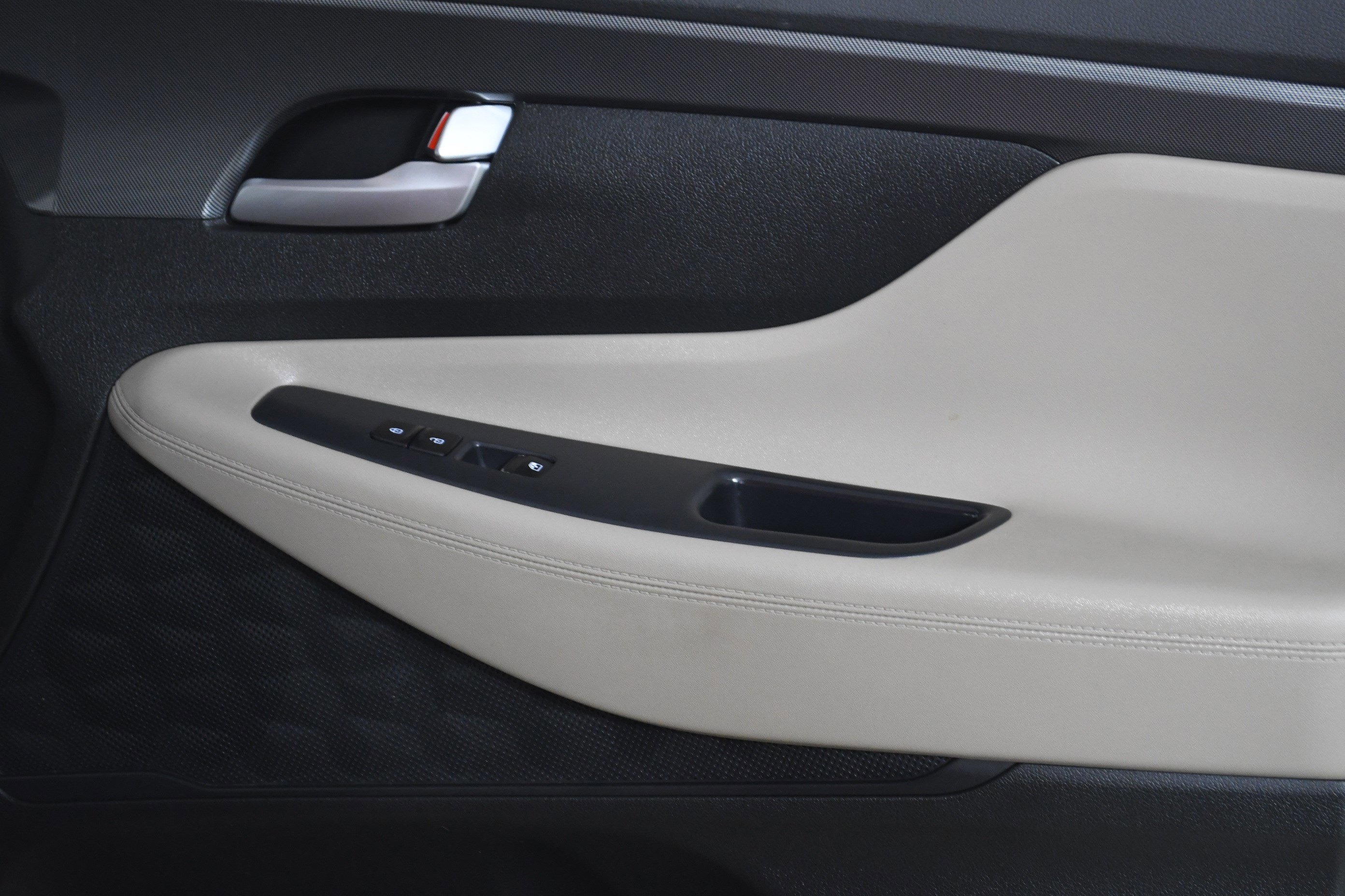 Used 2023 Hyundai Santa Fe SEL w/ Cargo Package image 28