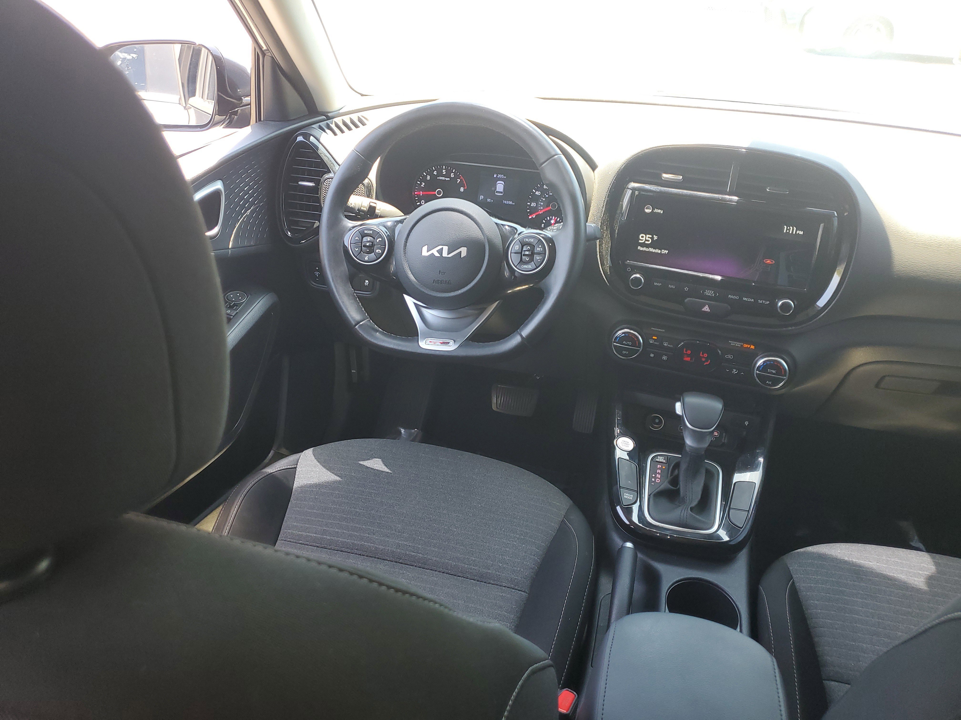 Used 2022 Kia Soul GT-Line FWD image 16