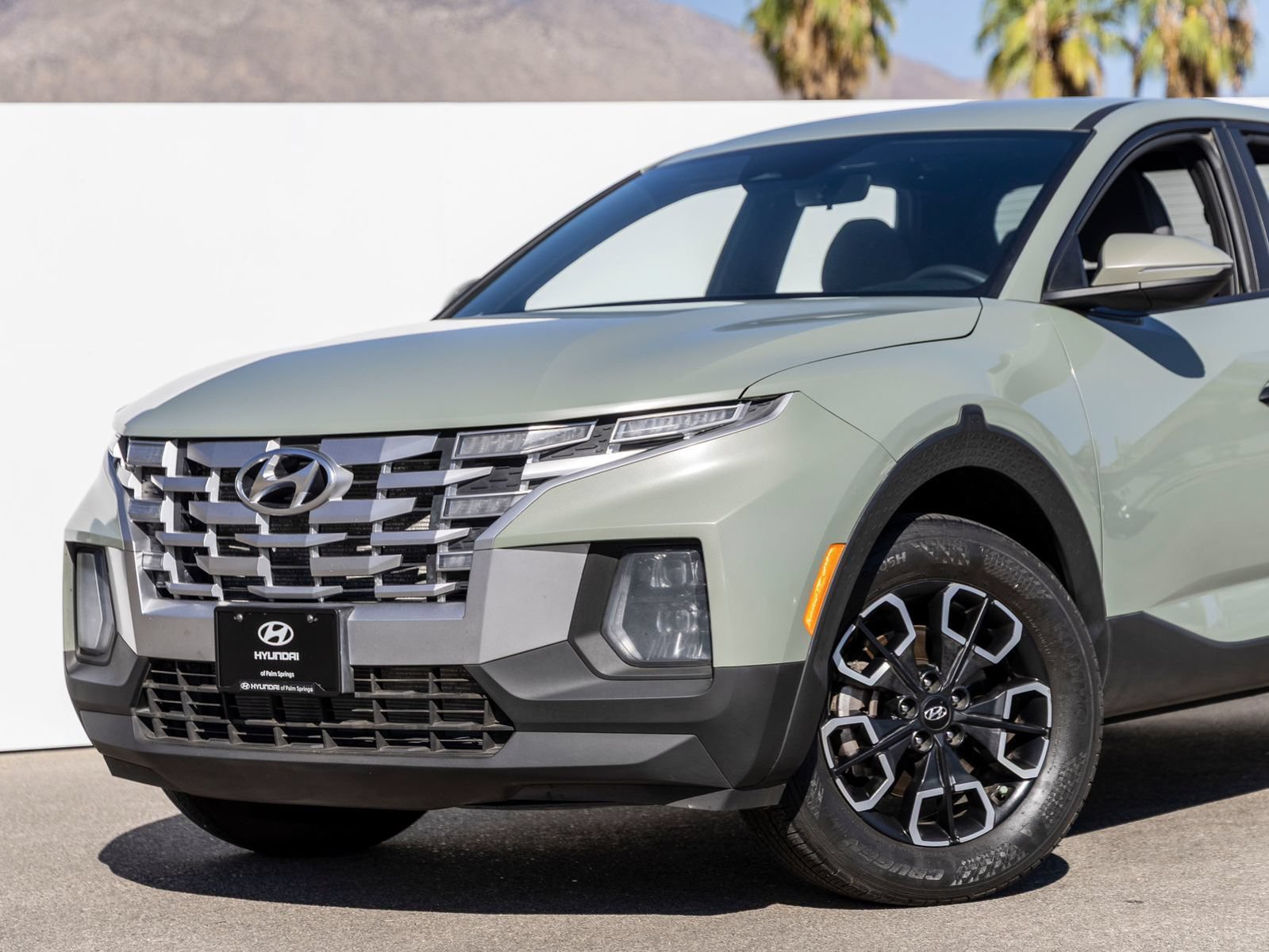 Used 2024 Hyundai Santa Cruz SEL FWD image 2