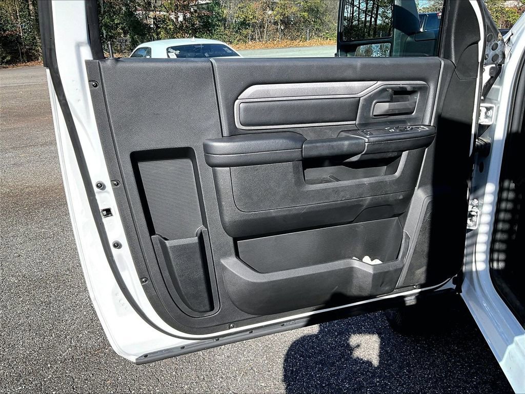 Used 2024 RAM 5500 Tradesman image 14