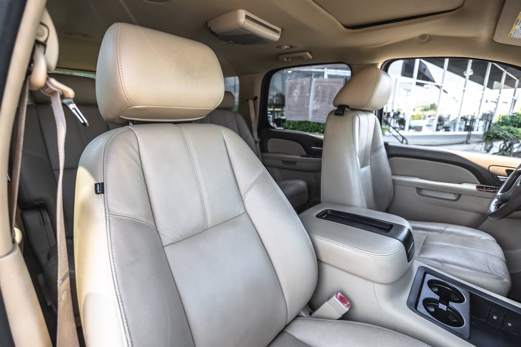 Used 2010 Chevrolet Tahoe LT AWD/4WD image 25