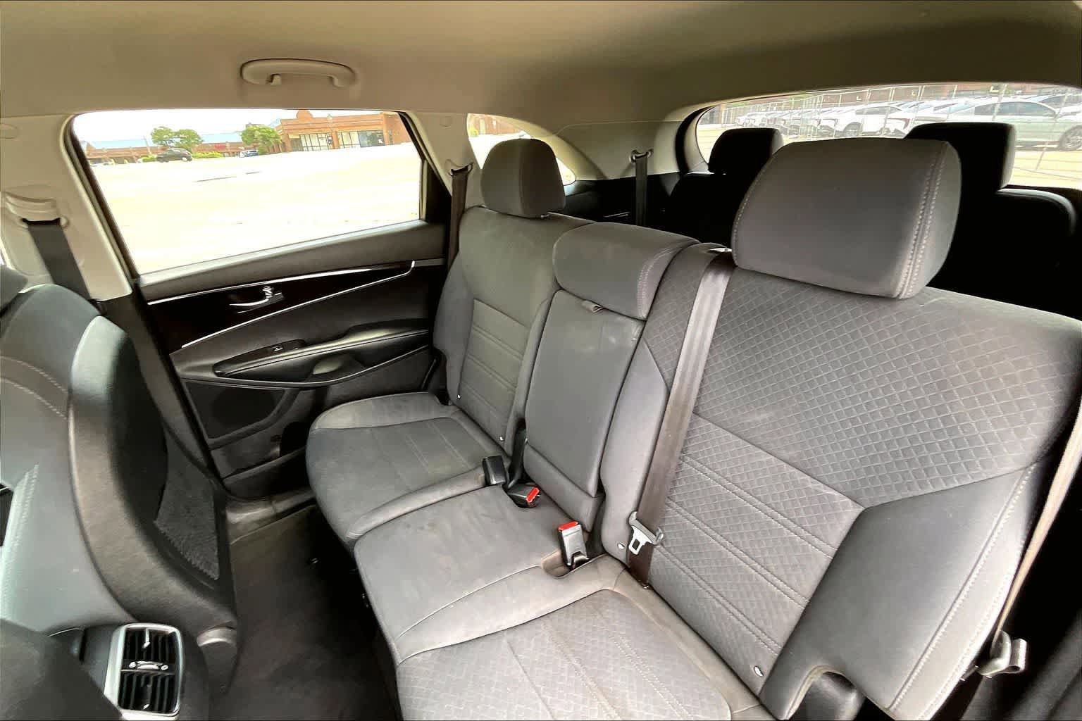 Used 2017 Kia Sorento LX FWD image 28