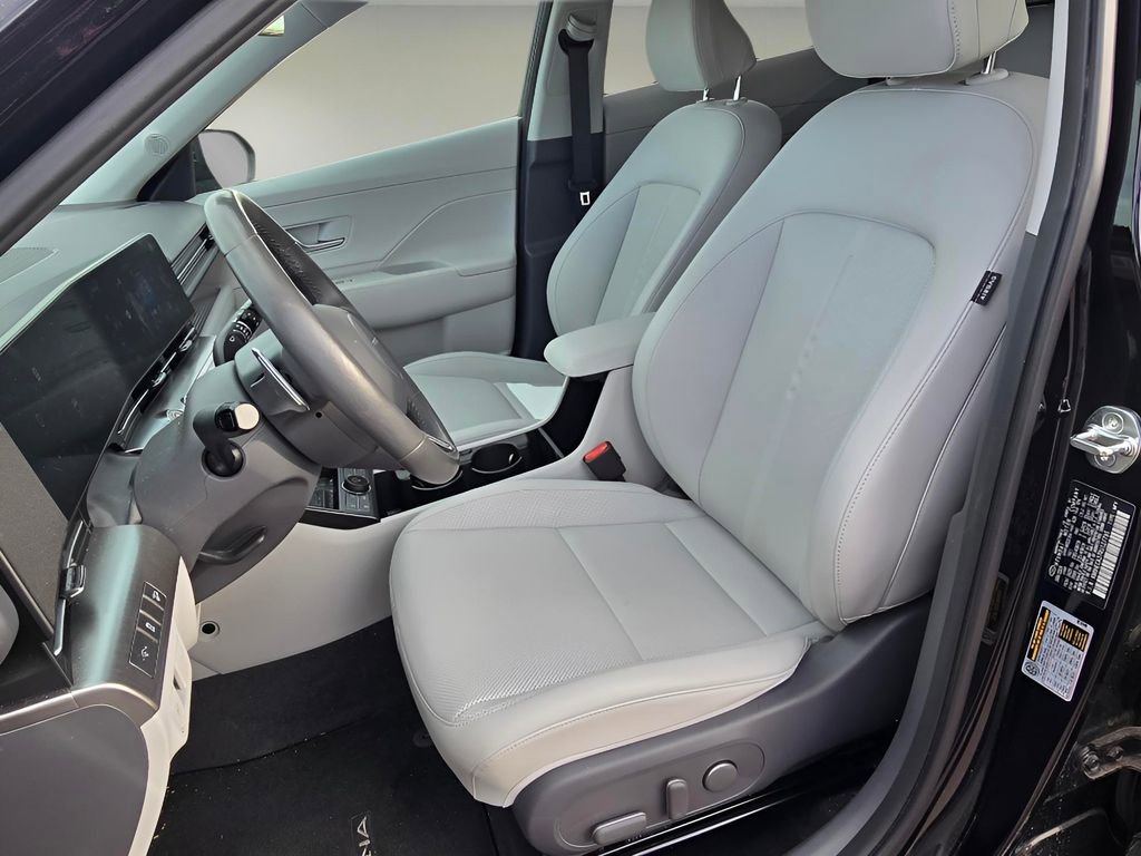 Used 2024 Hyundai Kona Limited image 12