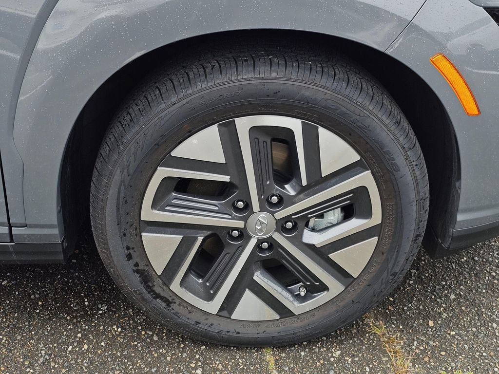 Used 2023 Hyundai Kona SEL FWD image 9