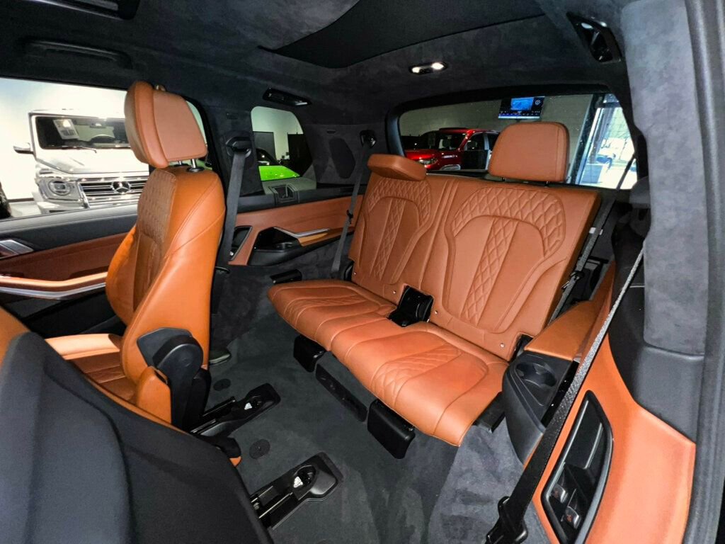 Used 2024 BMW X7 xDrive40i w/ M Sport Package image 20