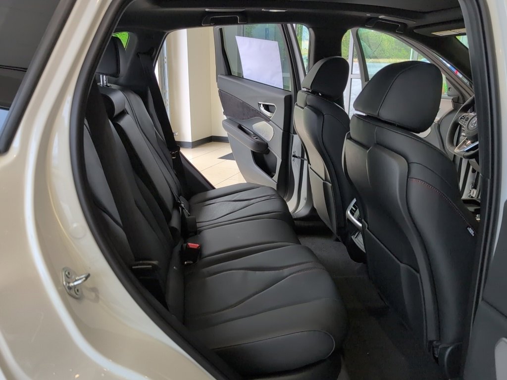 New 2025 Acura RDX AWD w/ A-Spec & Advance Pkg image 14