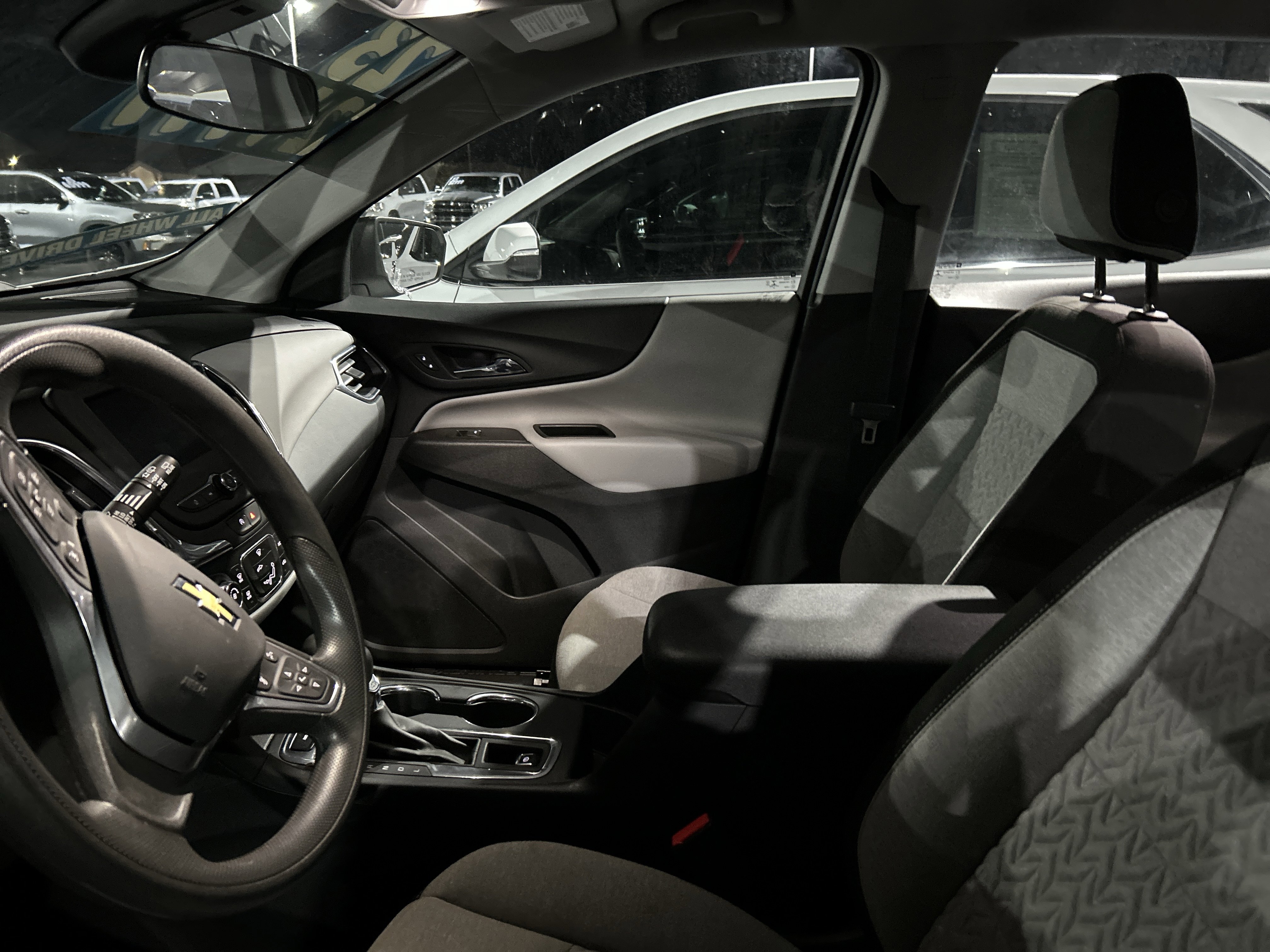 Used 2023 Chevrolet Equinox LS image 11